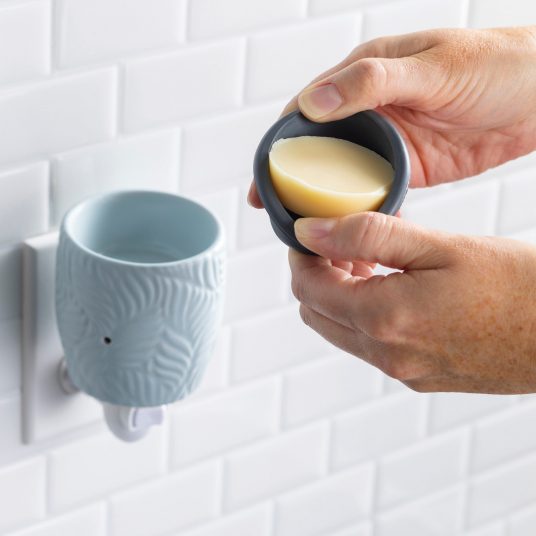 Arch Deco Pluggable Wax Warmer with silicone dish