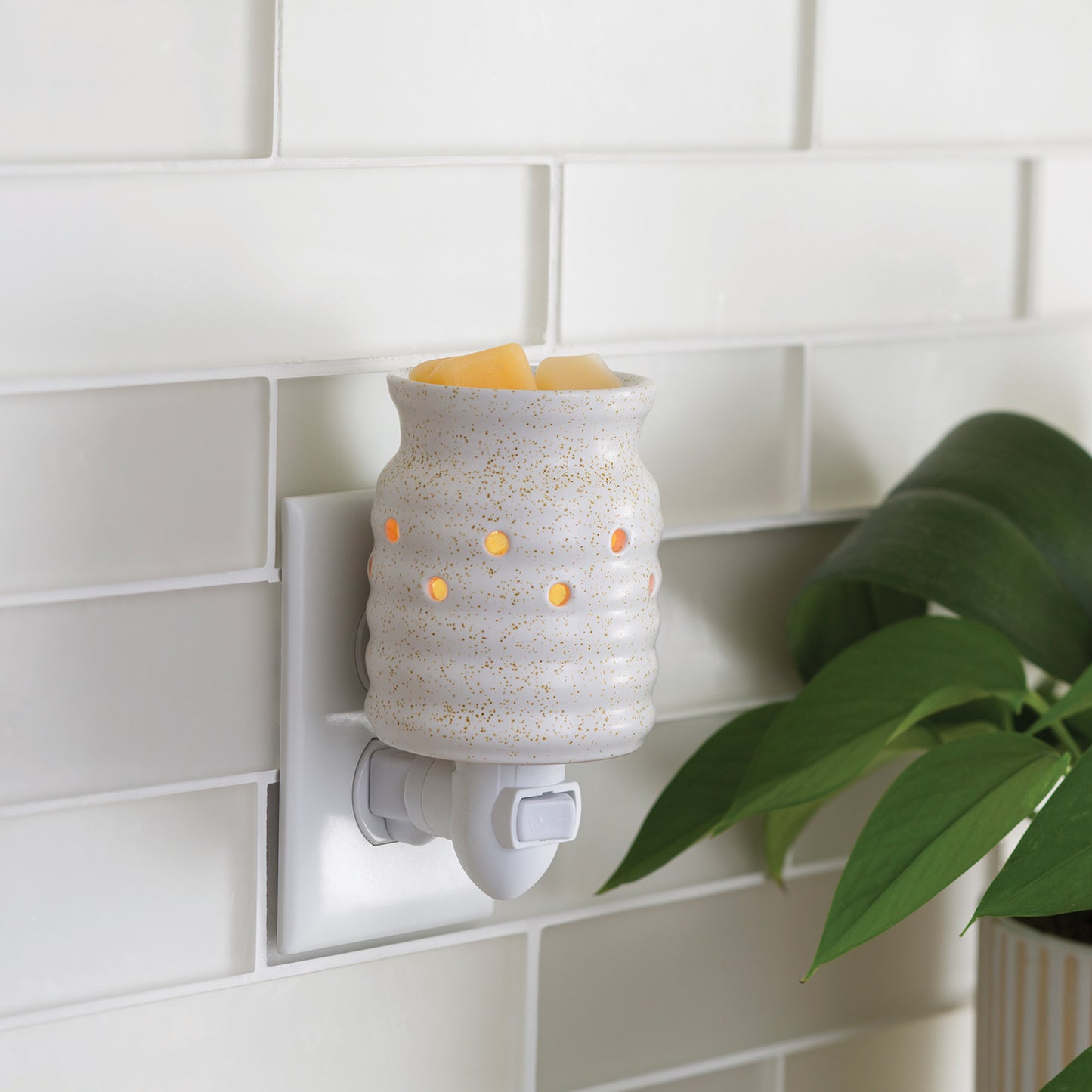 Farmhouse Pluggable Fragrance Warmer - Joyful Home Inc.