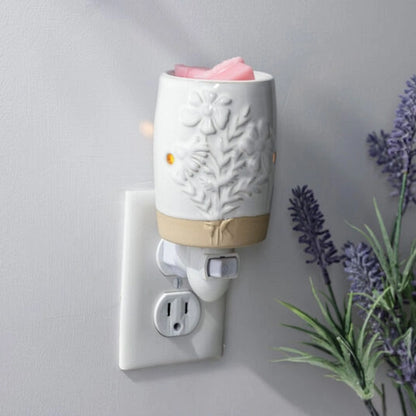 Candlewarmers Garden Bloom Pluggable Wax Warmer 2_d1a1bf0b A8a2 46b9 87da E24776715edd