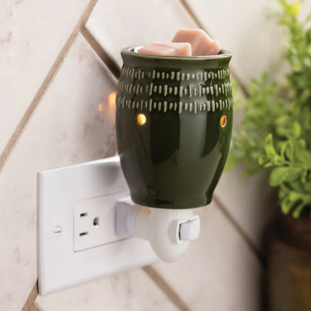Candlewarmers Green Etched Pluggable Wax Warmer 1