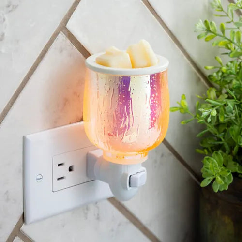 Candlewarmers Iridescent Glow Pluggable Wax Warmer 1