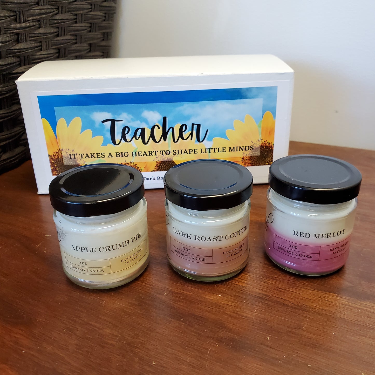 Teacher it takes Big Hearts to Shape Little Minds Candle Sample set includes Apple Crumble Pie, Dark Roast Coffee, and Red Merlot. 